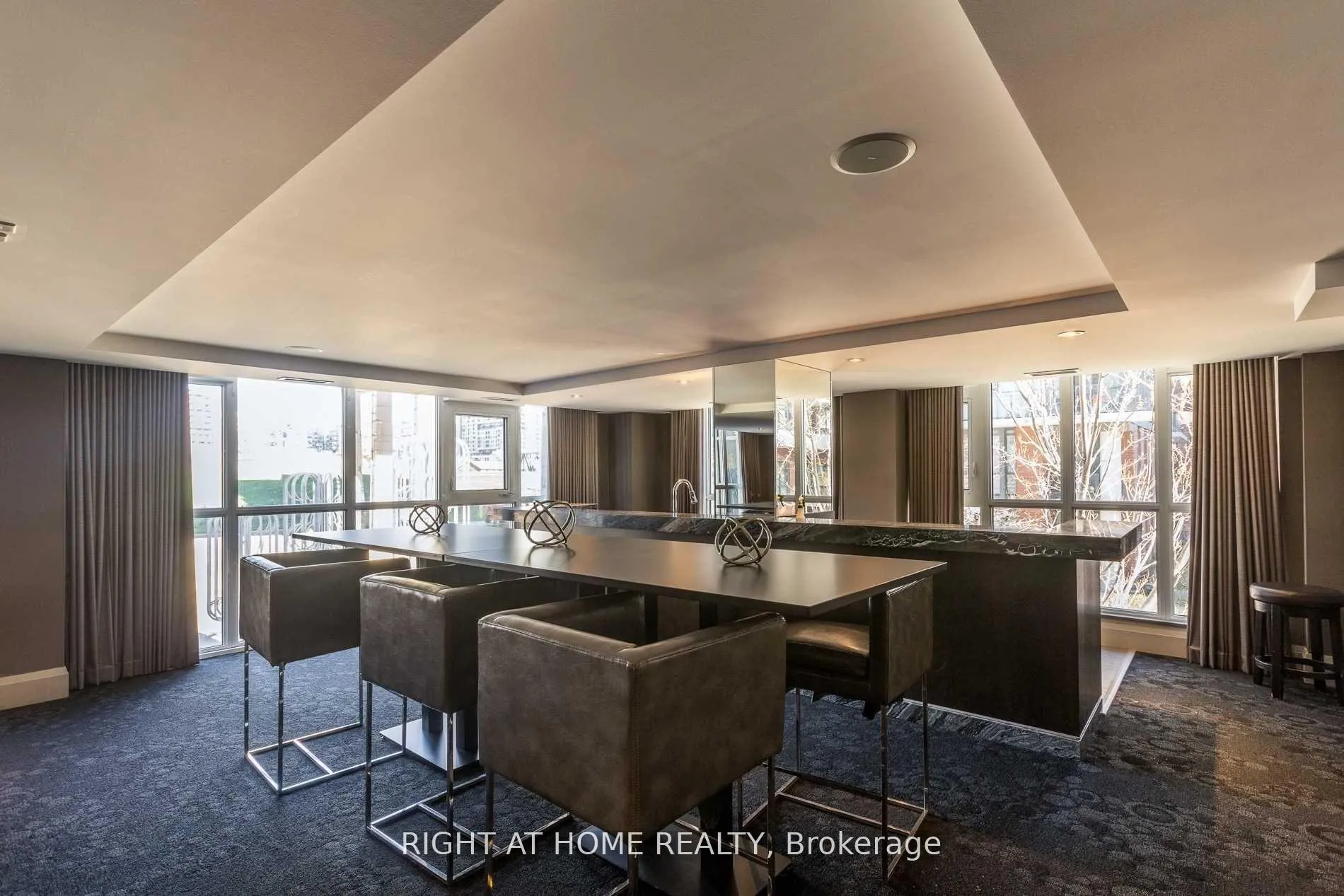 Photo 12 of Unit 824, 35 Bastion Street, Toronto, Niagara — HOMEH