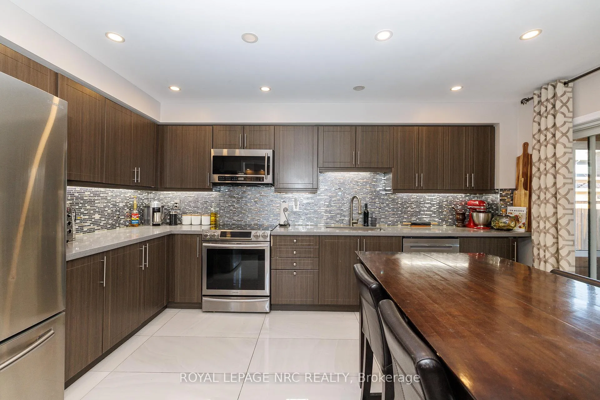 Photo 23 of 7764 Sycamore Drive, Niagara Falls, Oldfield — HOMEH