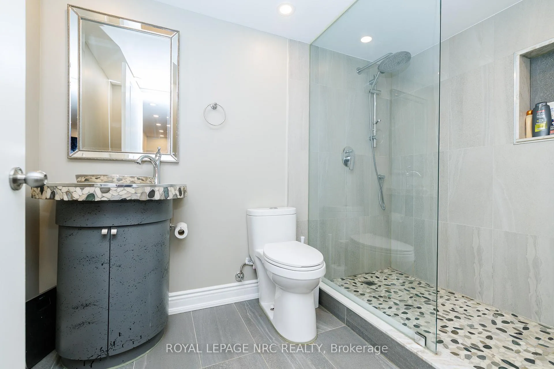 Photo 45 of 7764 Sycamore Drive, Niagara Falls, Oldfield — HOMEH