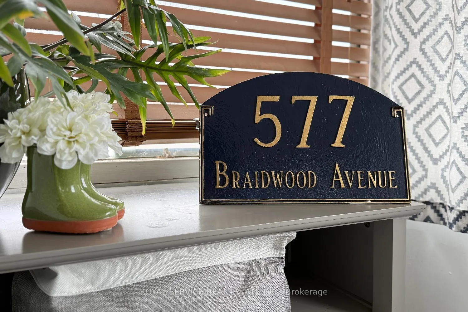 Photo 4 of 577 Braidwood Avenue, Peterborough, Otonabee Ward 1 — HOMEH