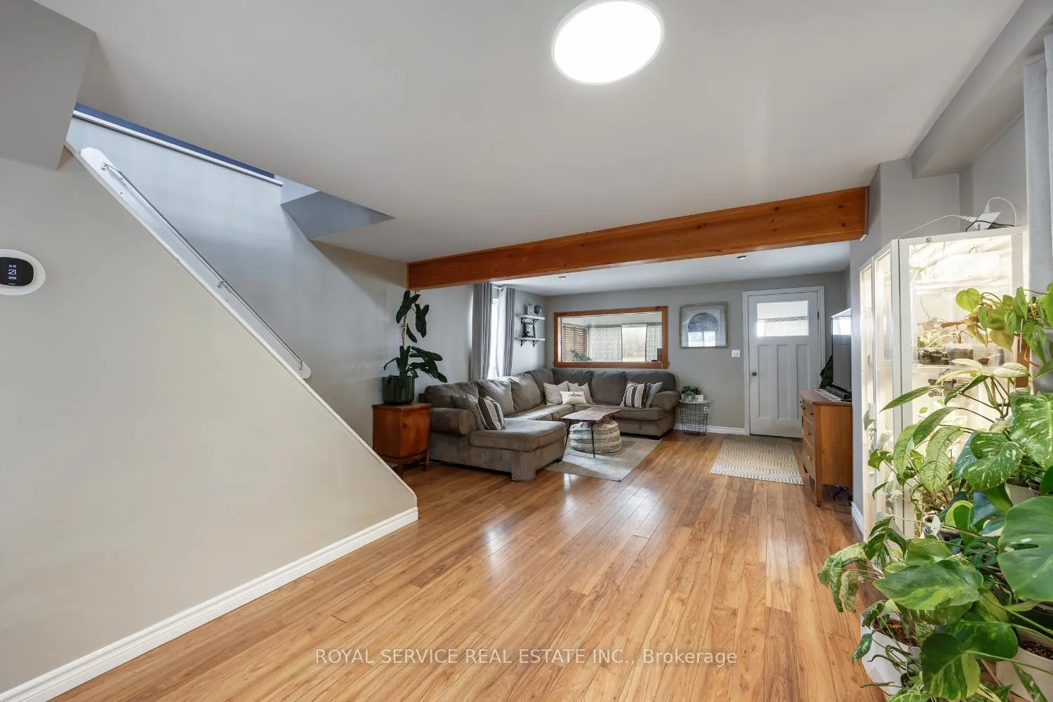 Photo 10 of 577 Braidwood Avenue, Peterborough, Otonabee Ward 1 — HOMEH