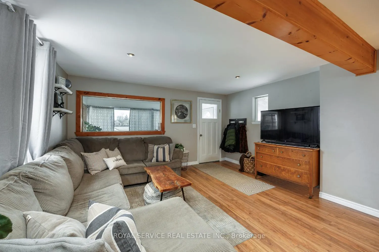 Photo 12 of 577 Braidwood Avenue, Peterborough, Otonabee Ward 1 — HOMEH