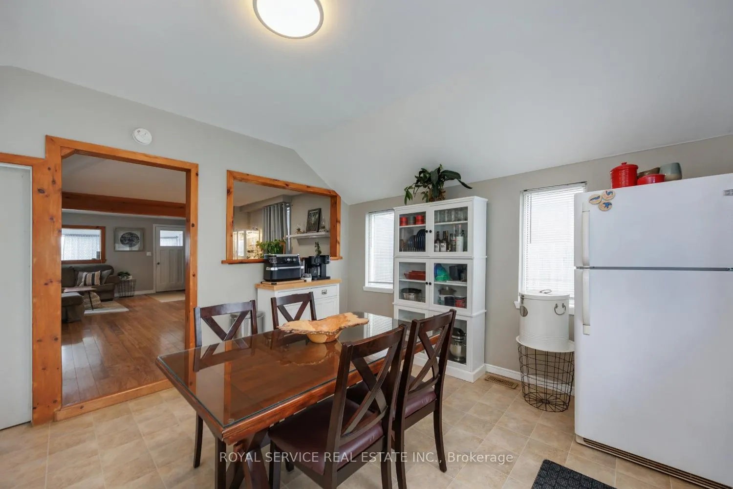 Photo 15 of 577 Braidwood Avenue, Peterborough, Otonabee Ward 1 — HOMEH