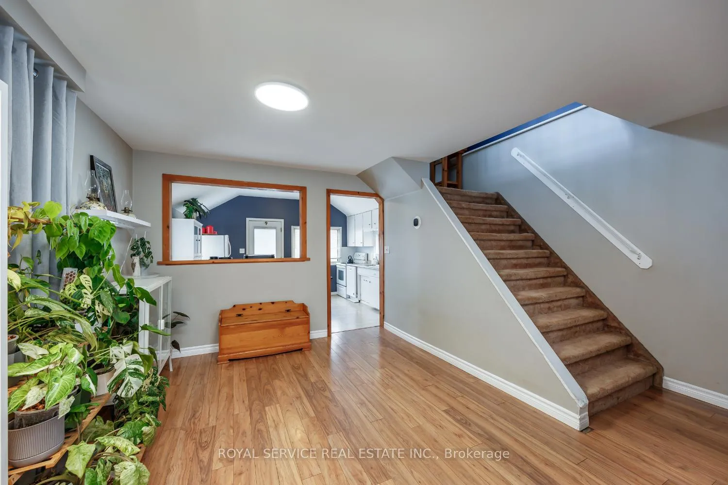 Photo 18 of 577 Braidwood Avenue, Peterborough, Otonabee Ward 1 — HOMEH