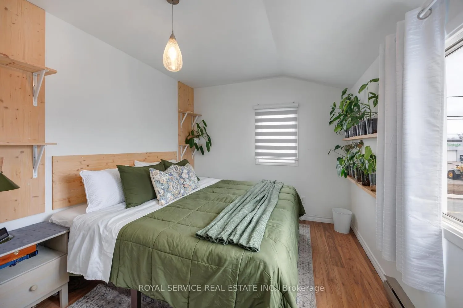 Photo 26 of 577 Braidwood Avenue, Peterborough, Otonabee Ward 1 — HOMEH