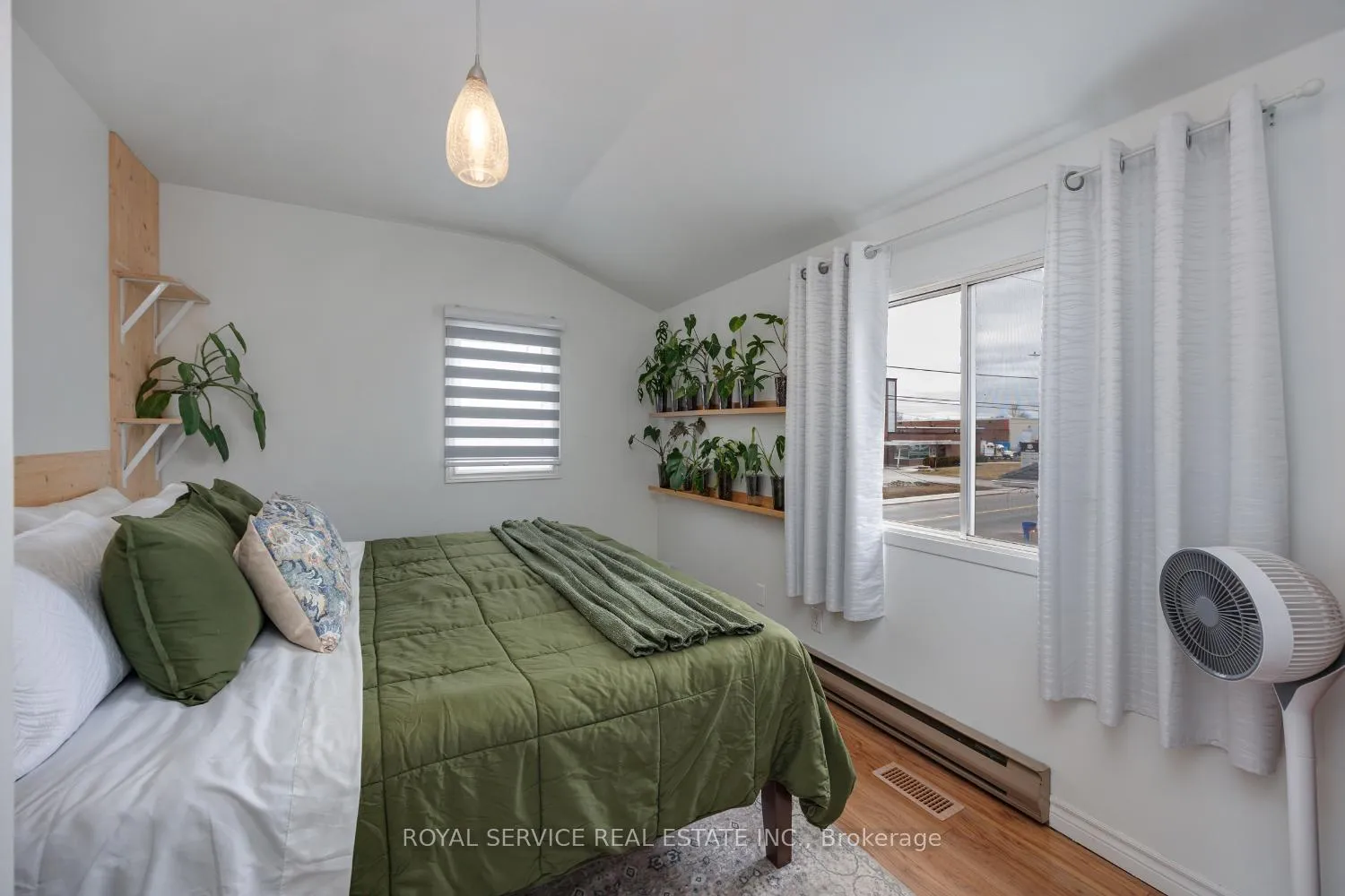Photo 27 of 577 Braidwood Avenue, Peterborough, Otonabee Ward 1 — HOMEH