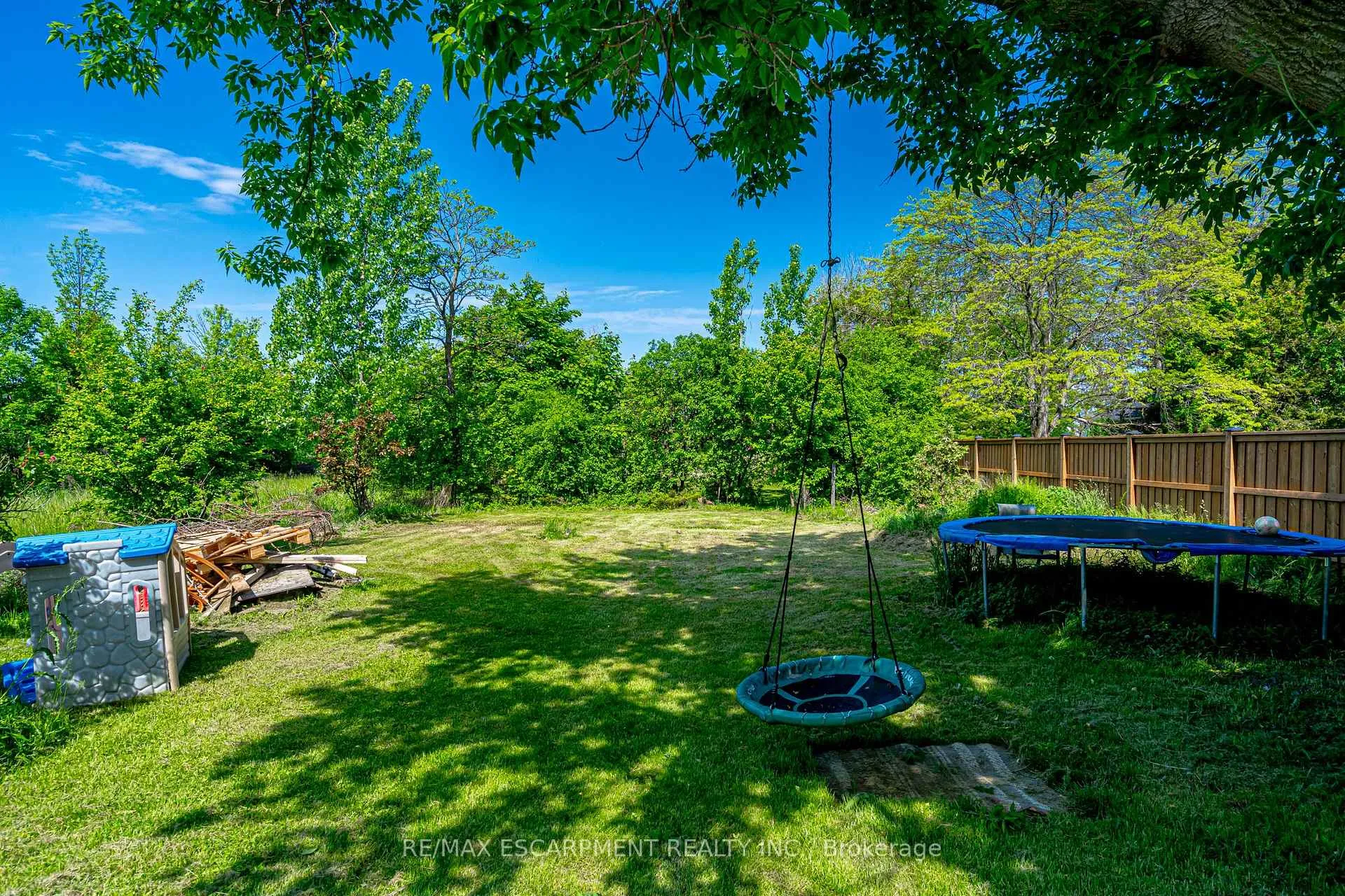 Photo 7 of 293 Fifty Road, Hamilton, Winona — HOMEH