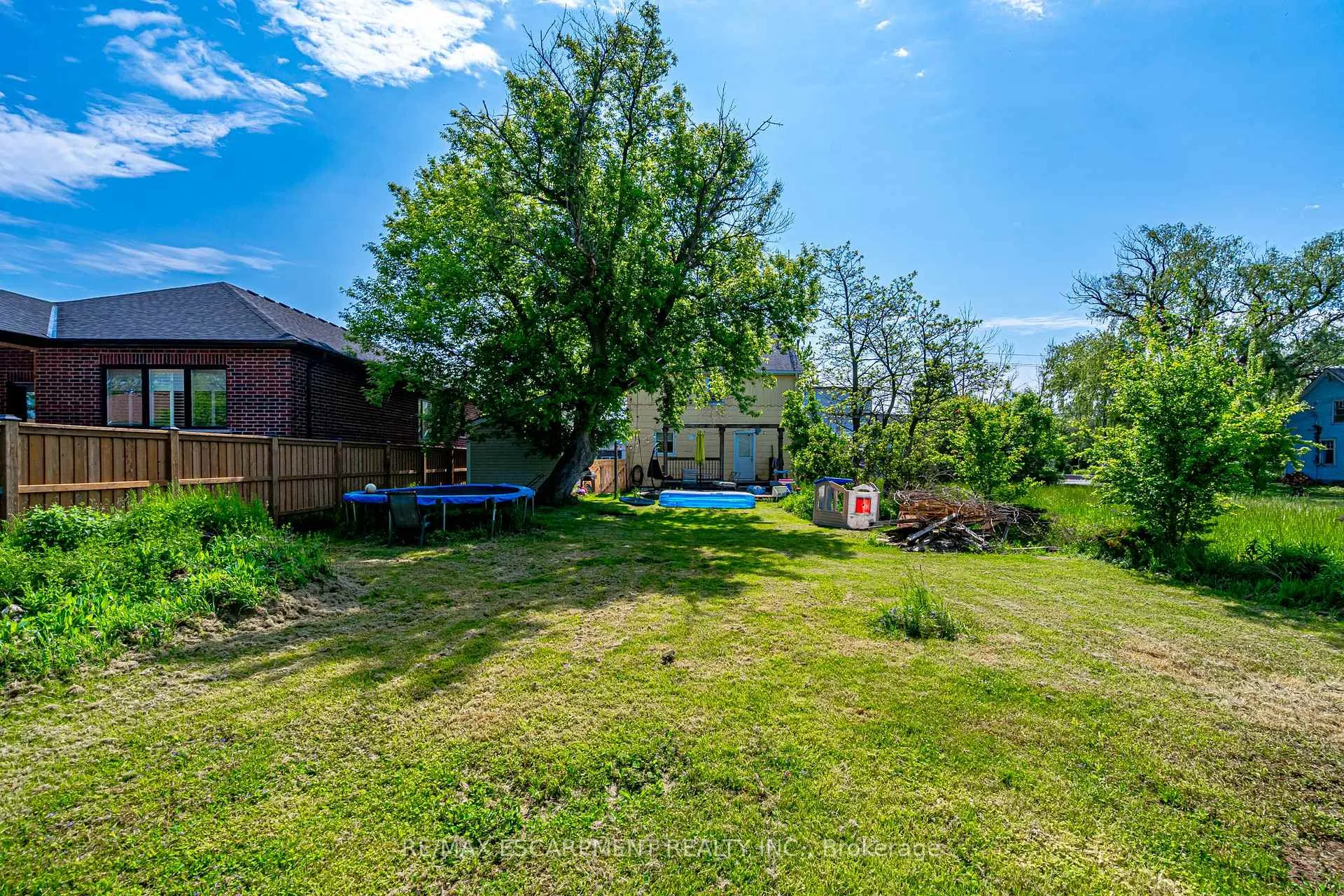 Photo 9 of 293 Fifty Road, Hamilton, Winona — HOMEH