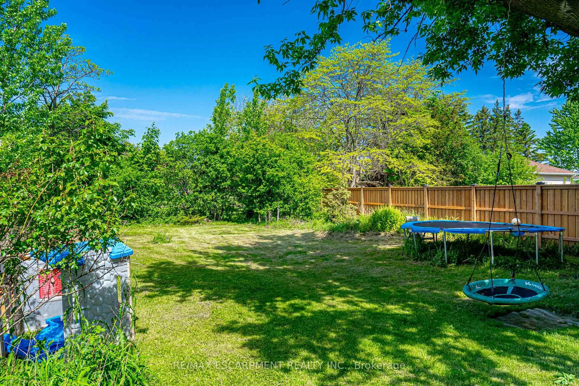 Photo 12 of 293 Fifty Road, Hamilton, Winona — HOMEH