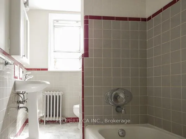 Photo 6 of Unit Unit 2, 48 Dewson Street, Toronto, Palmerston-Little Italy — HOMEH