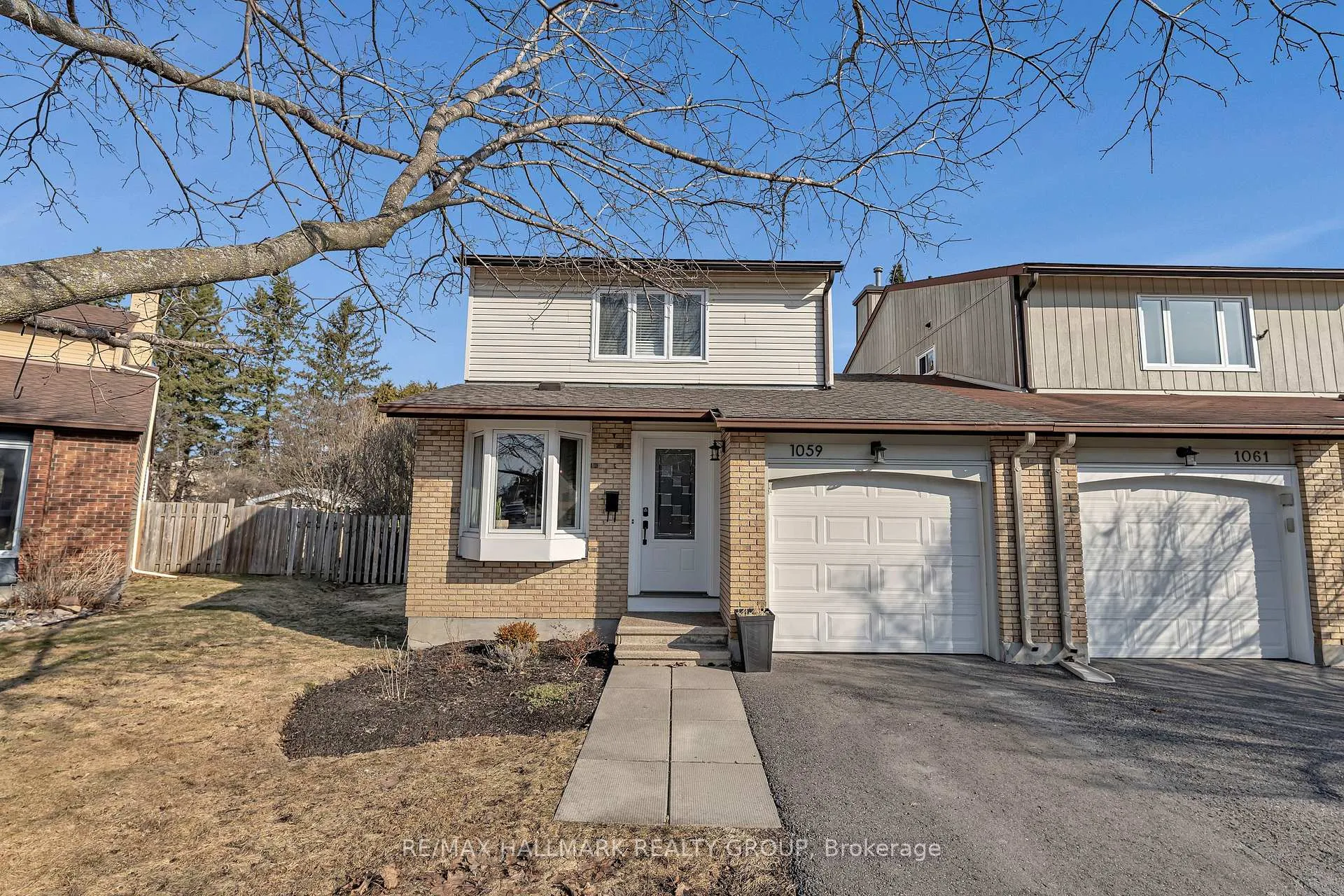 Photo 3 of 1059 Avignon Court, Ottawa, Orleans Wood — HOMEH