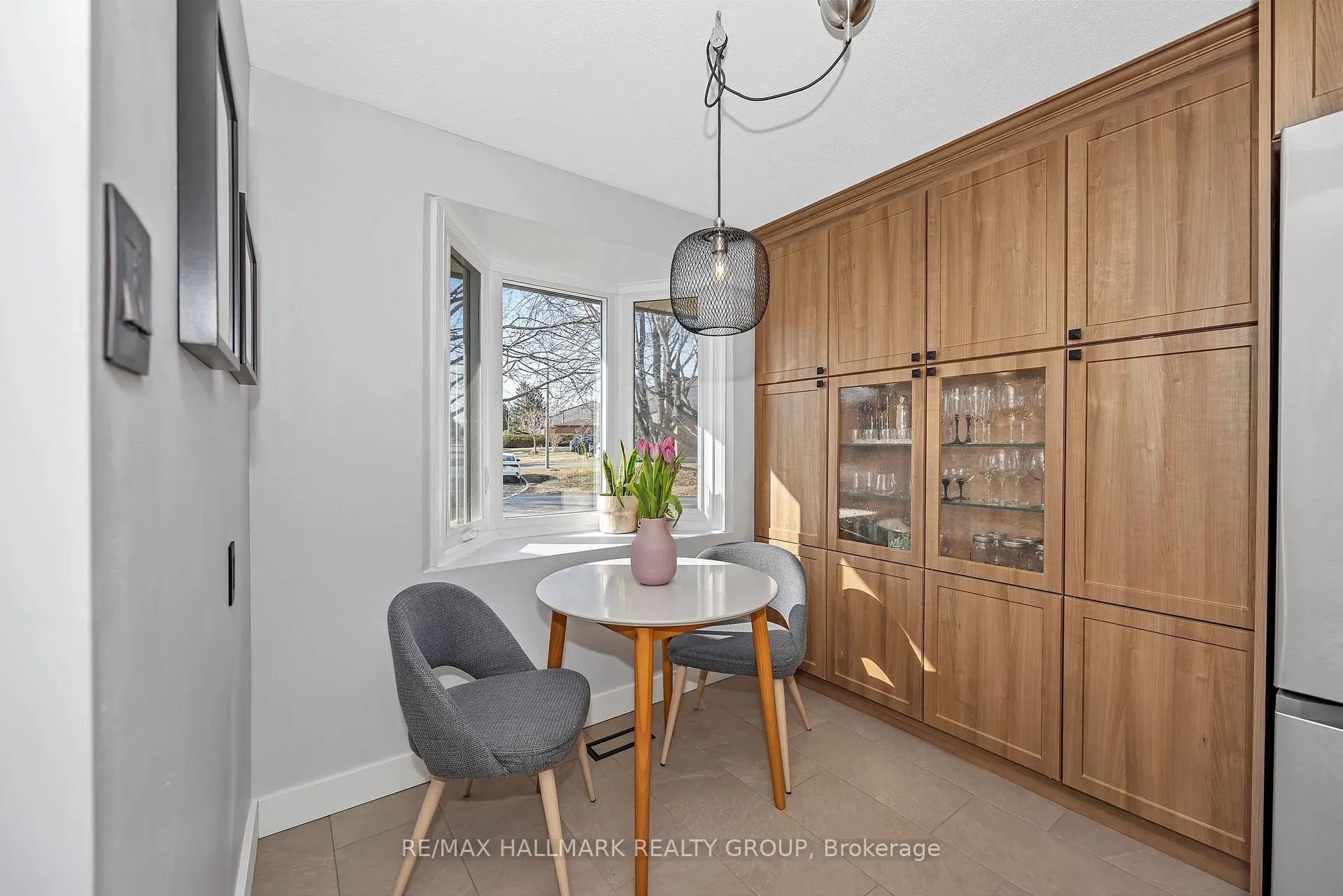 Photo 10 of 1059 Avignon Court, Ottawa, Orleans Wood — HOMEH