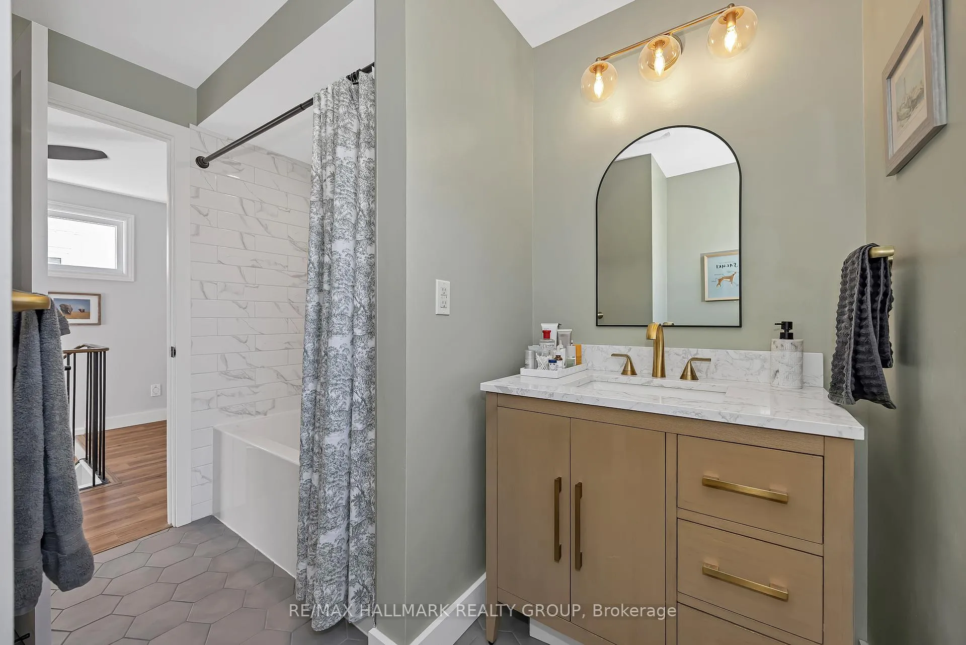 Photo 32 of 1059 Avignon Court, Ottawa, Orleans Wood — HOMEH