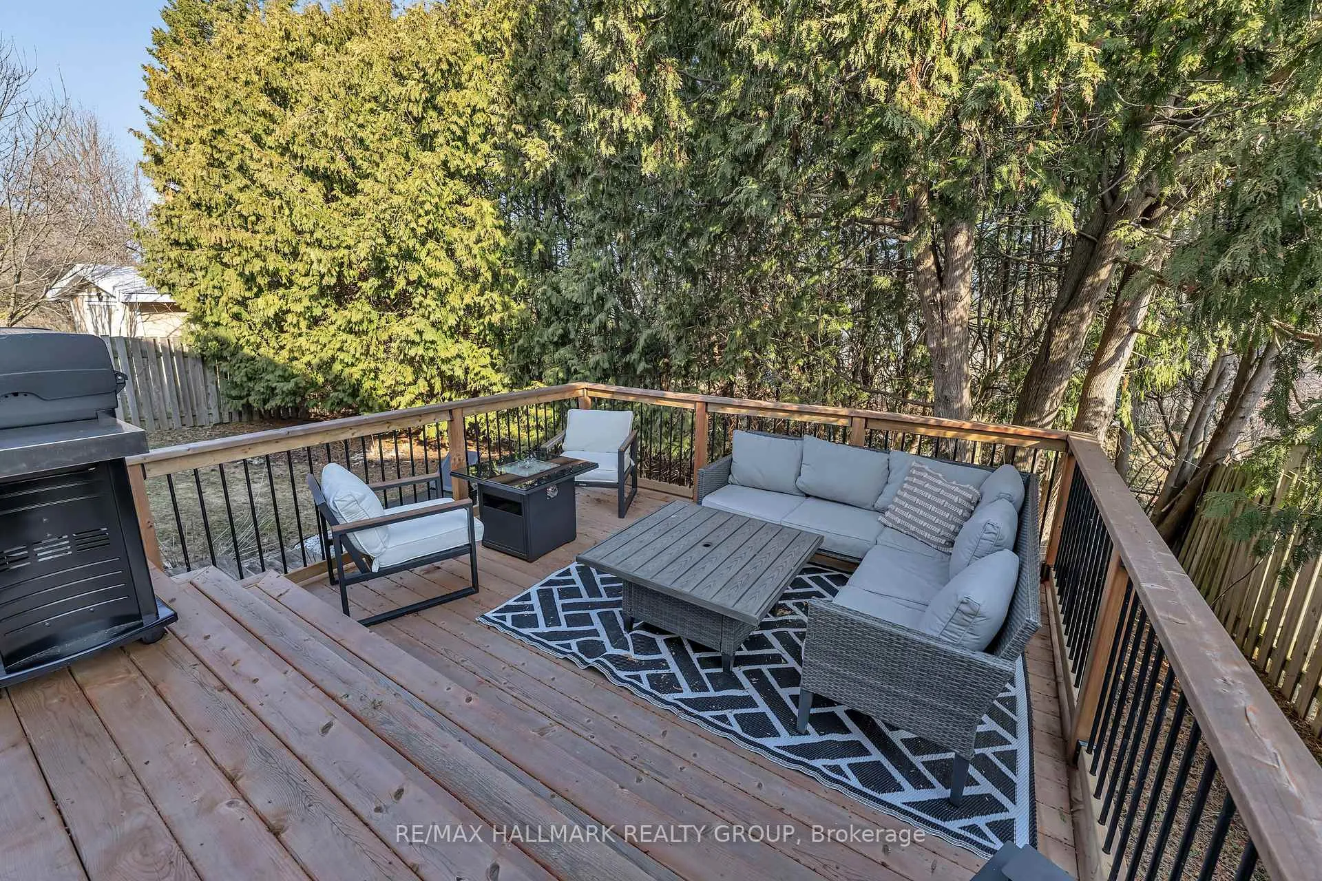 Photo 40 of 1059 Avignon Court, Ottawa, Orleans Wood — HOMEH