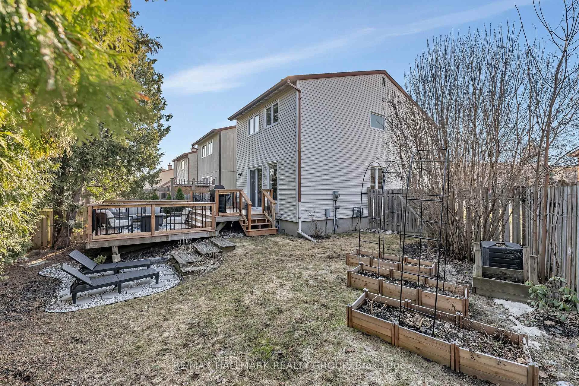 Photo 43 of 1059 Avignon Court, Ottawa, Orleans Wood — HOMEH