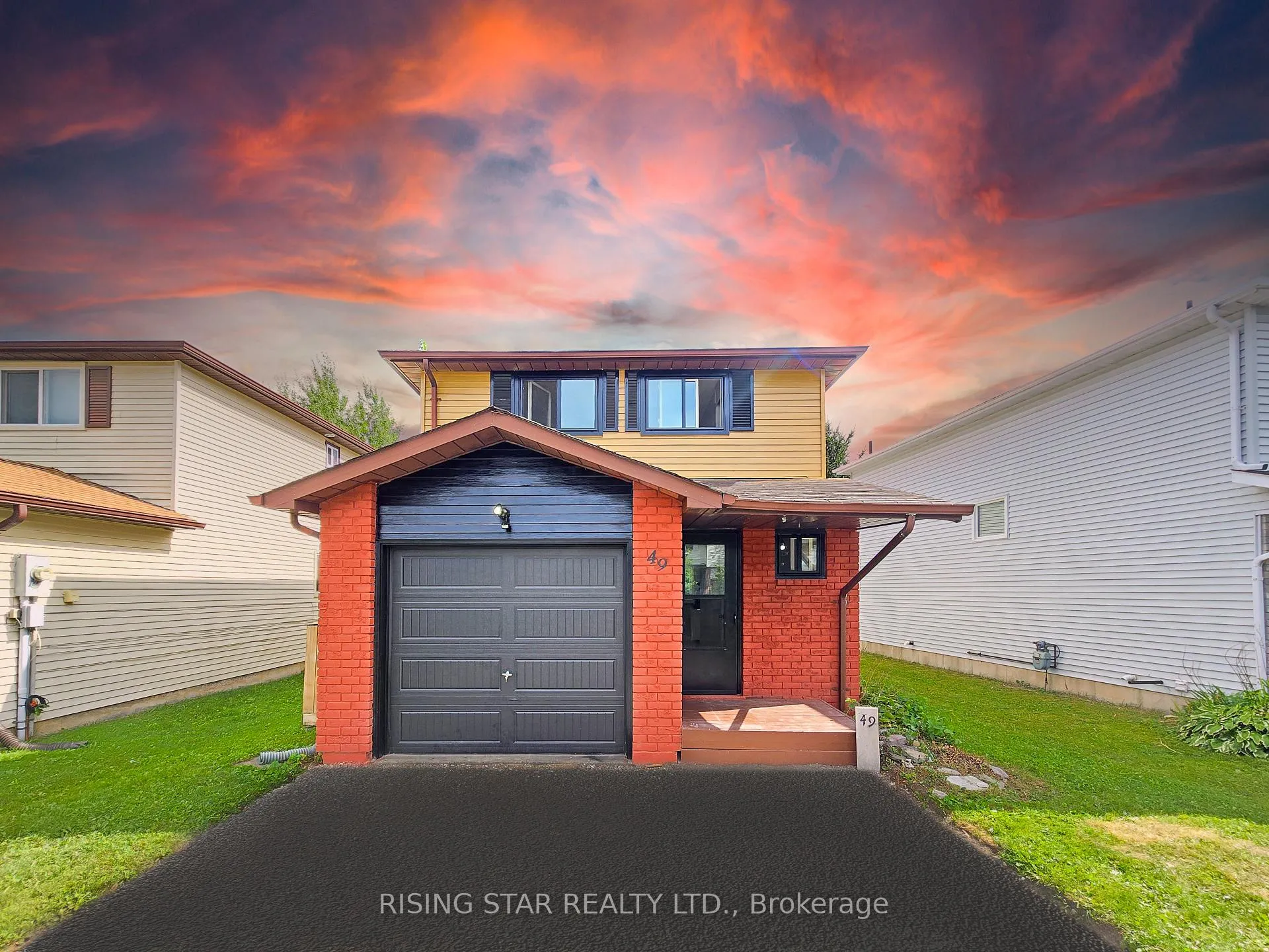 Photo 2 of 49 Corbett Drive, Barrie, Grove East — HOMEH
