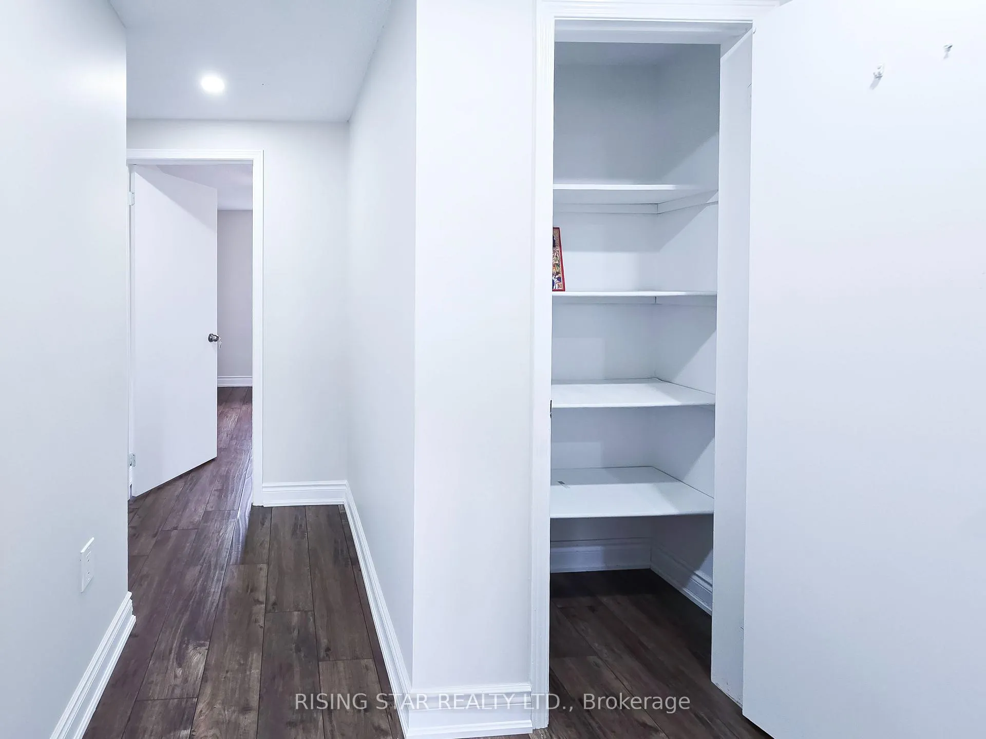 Photo 15 of 49 Corbett Drive, Barrie, Grove East — HOMEH