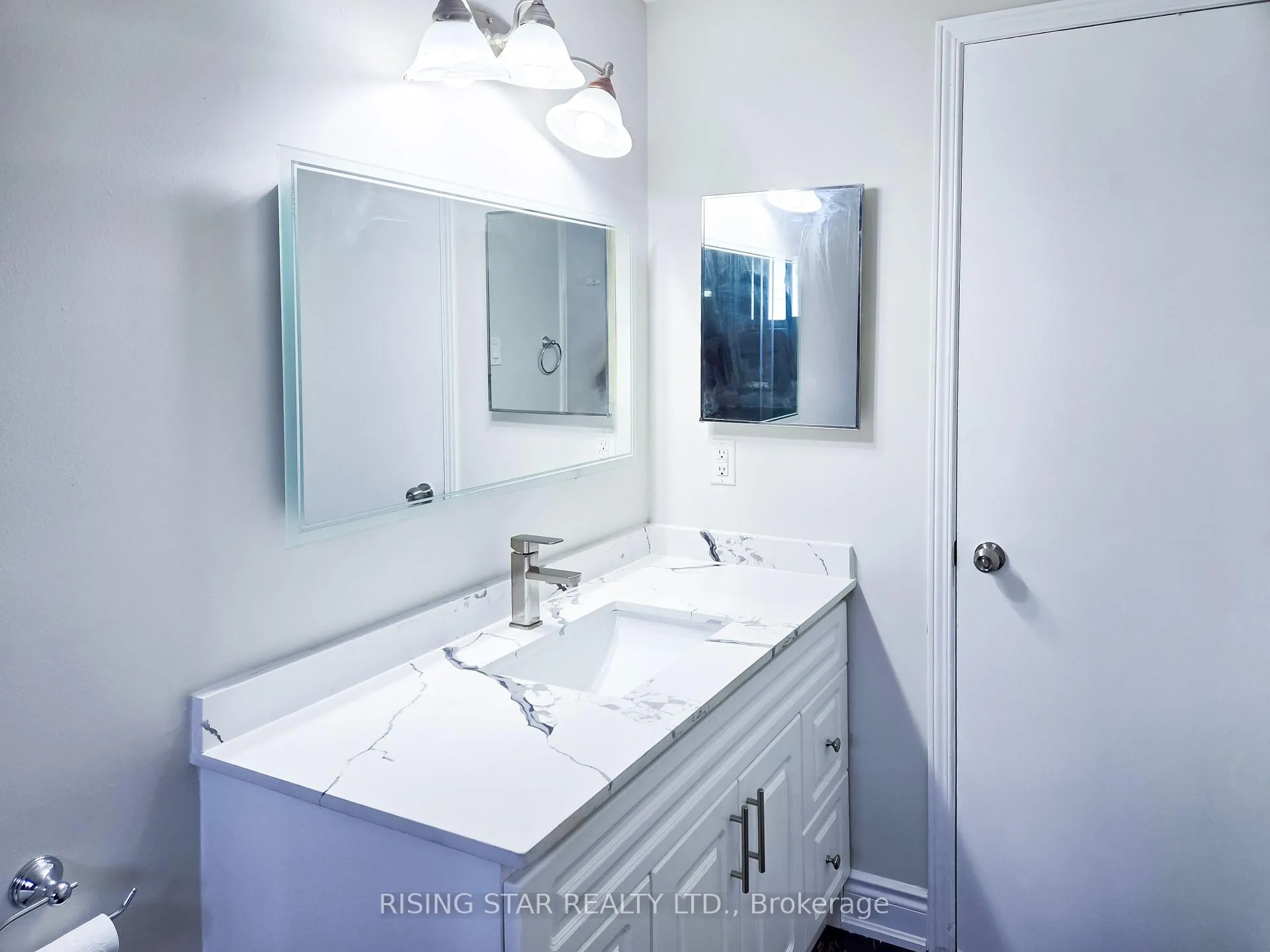 Photo 23 of 49 Corbett Drive, Barrie, Grove East — HOMEH