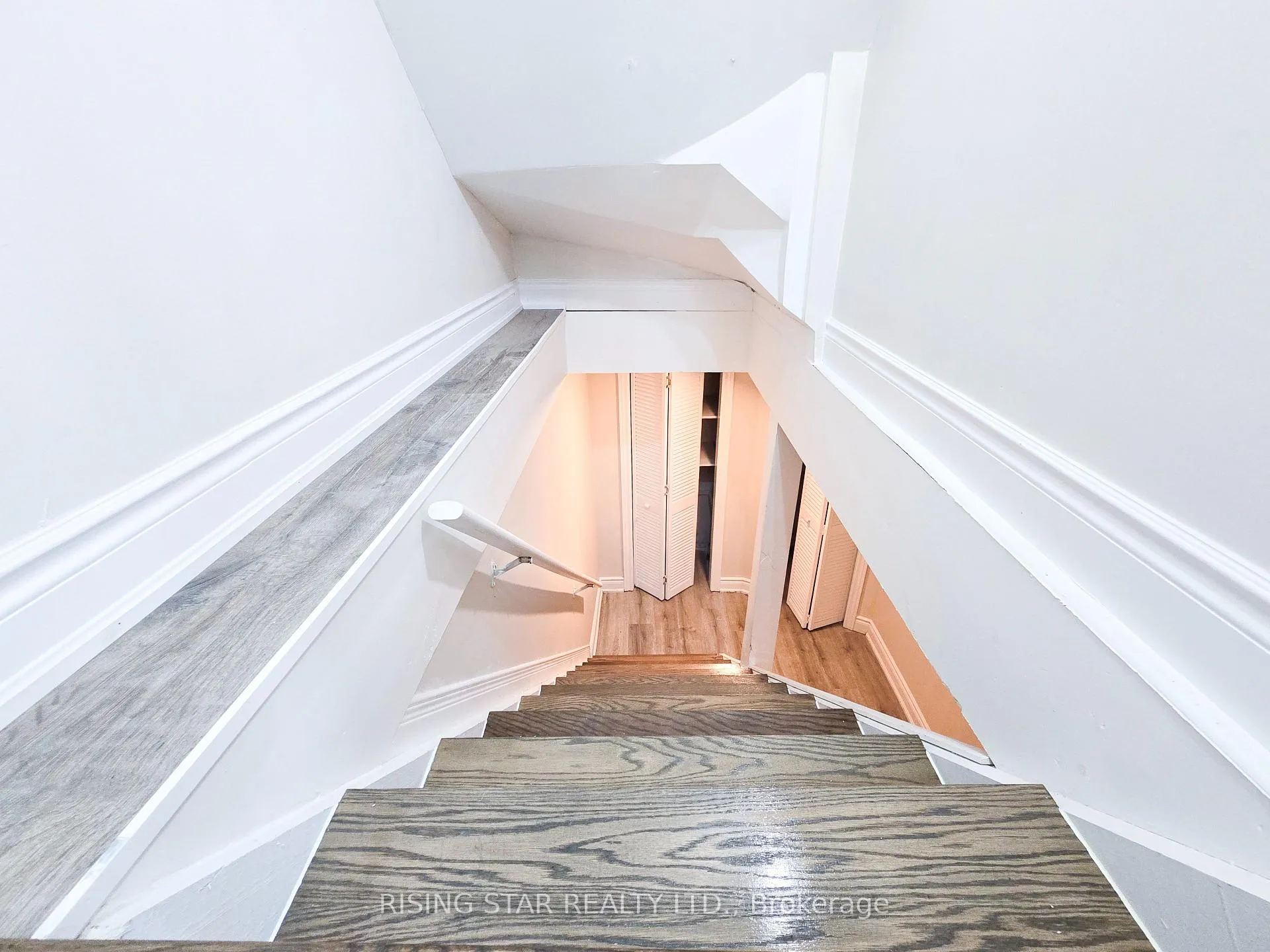 Photo 27 of 49 Corbett Drive, Barrie, Grove East — HOMEH