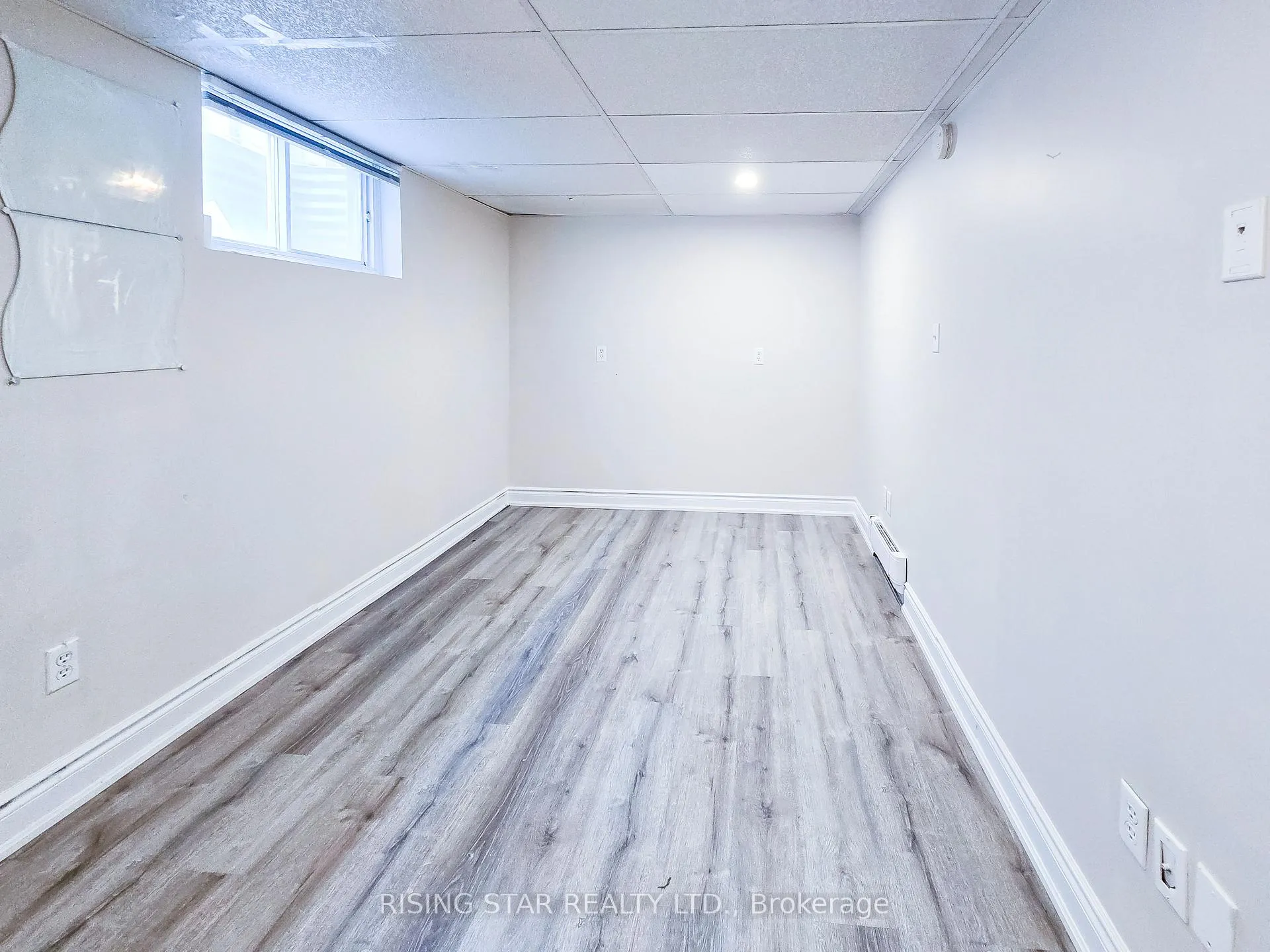 Photo 30 of 49 Corbett Drive, Barrie, Grove East — HOMEH