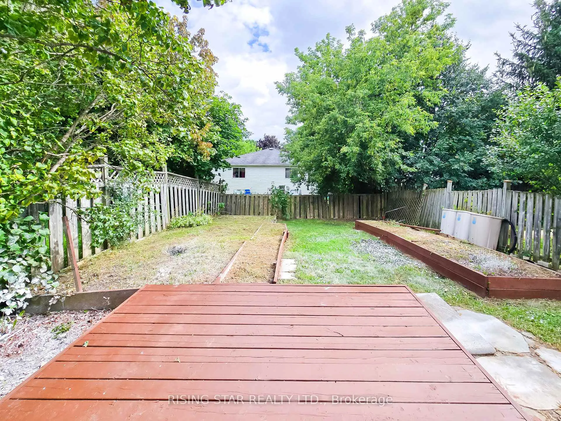 Photo 35 of 49 Corbett Drive, Barrie, Grove East — HOMEH