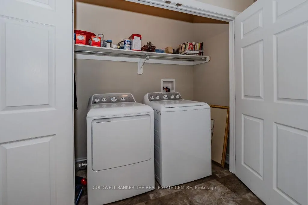 Photo 16 of 156 Lily Drive, Orillia — HOMEH