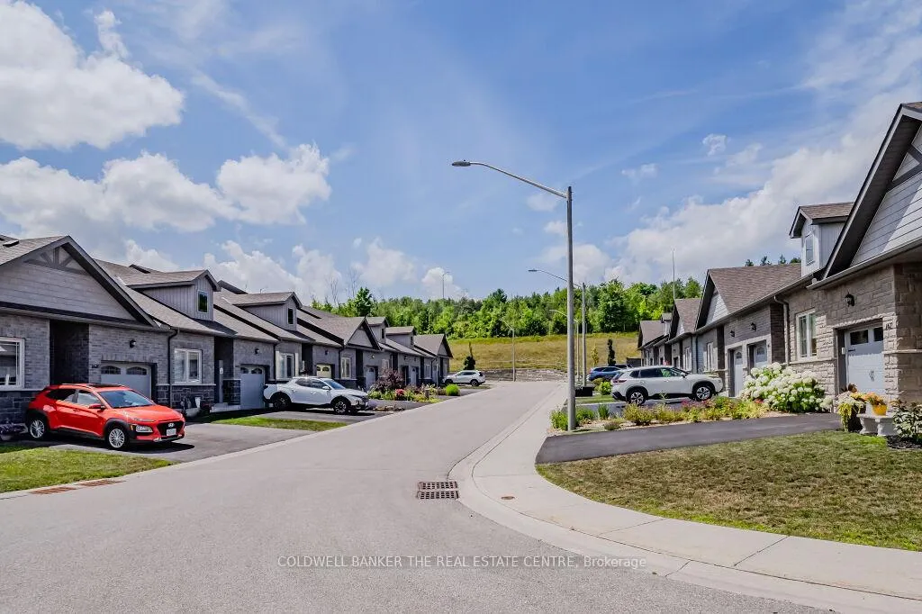Photo 22 of 156 Lily Drive, Orillia — HOMEH