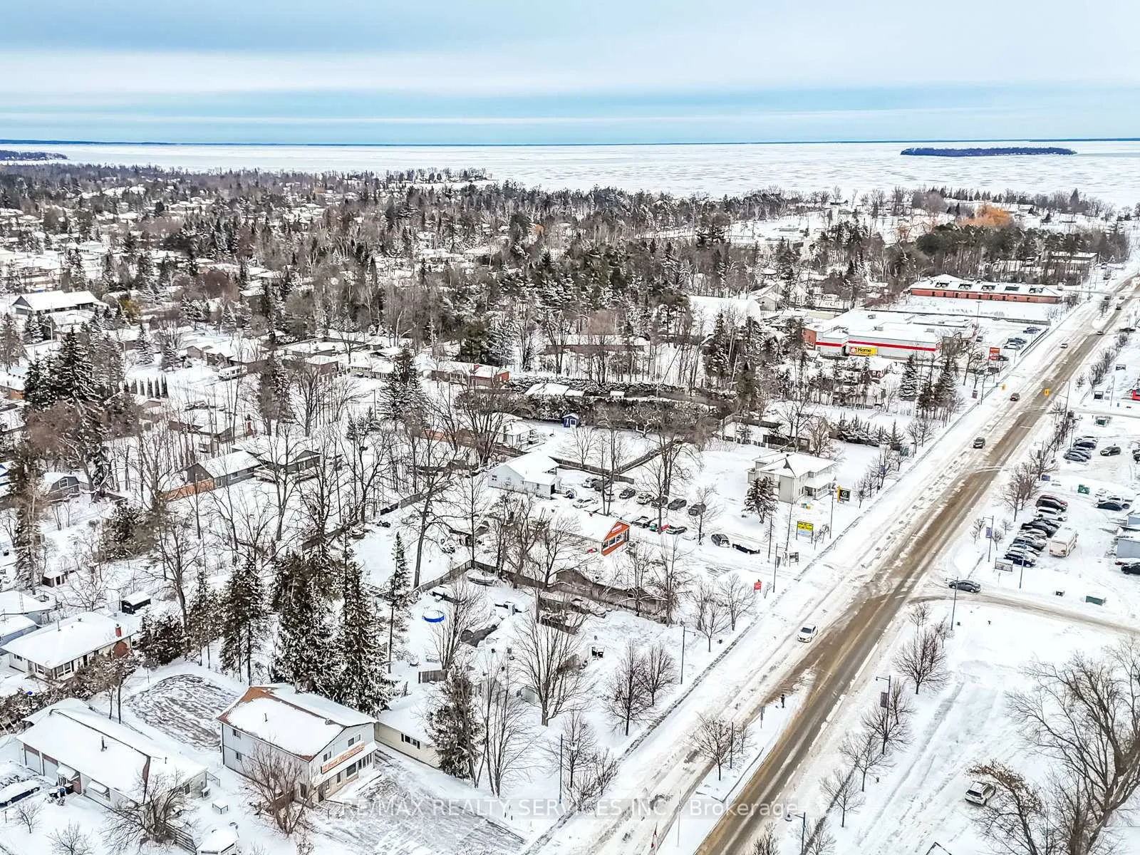 Photo 9 of 908 Innisfil Beach Road, Innisfil, Alcona — HOMEH