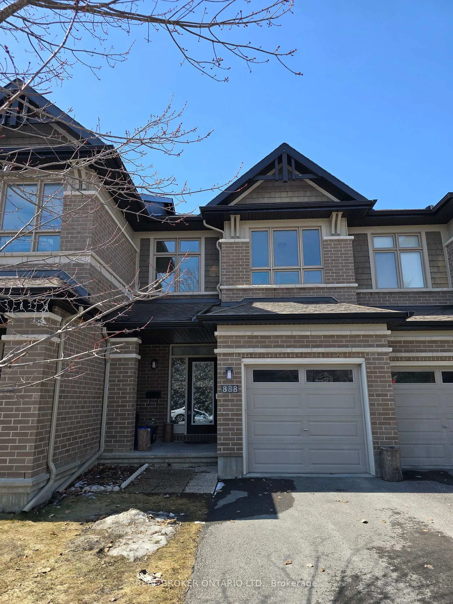 Photo 2 of 888 Fletcher Circle, Ottawa, Kanata - Kanata Lakes/Heritage Hills — HOMEH