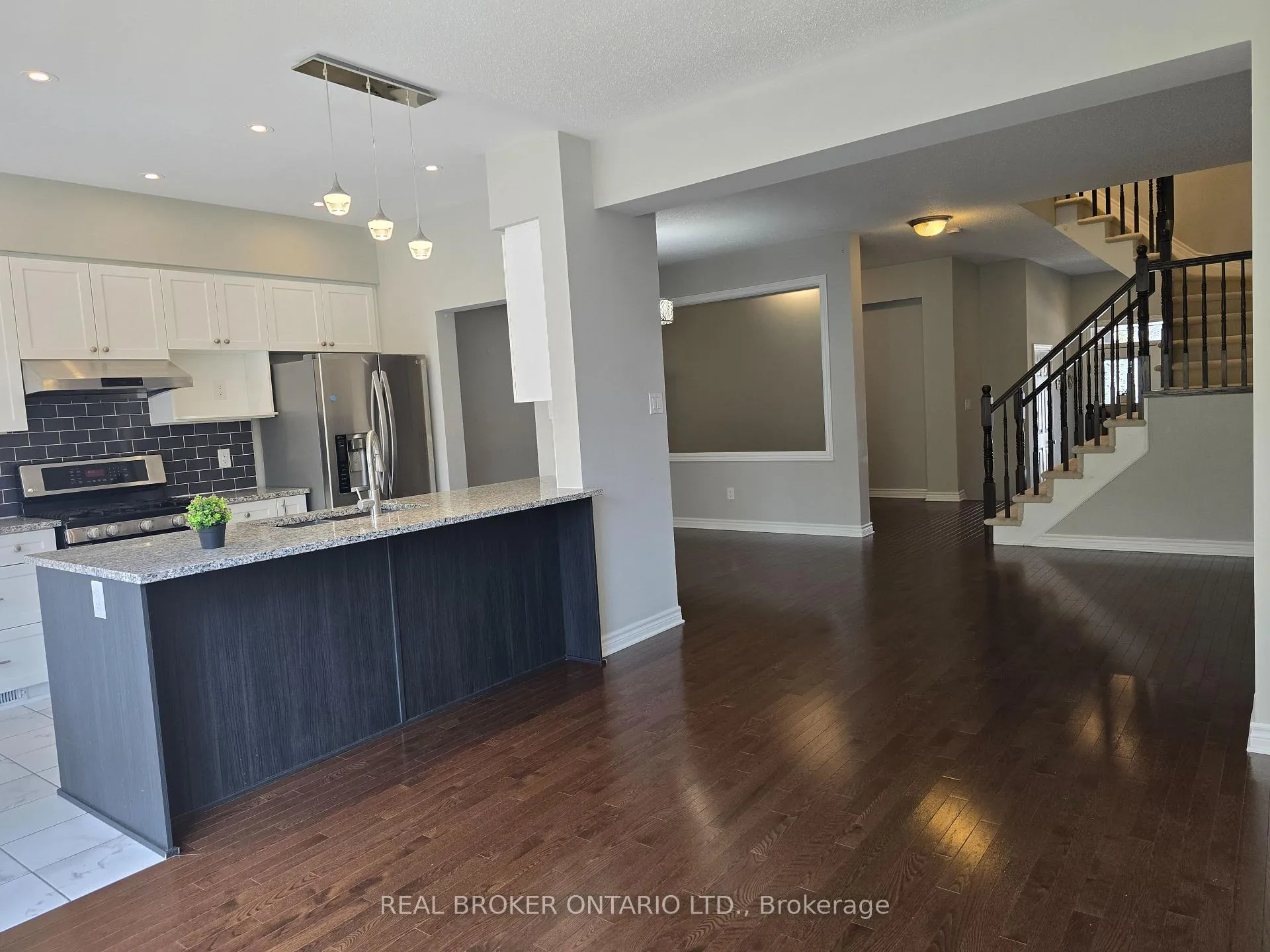 Photo 6 of 888 Fletcher Circle, Ottawa, Kanata - Kanata Lakes/Heritage Hills — HOMEH