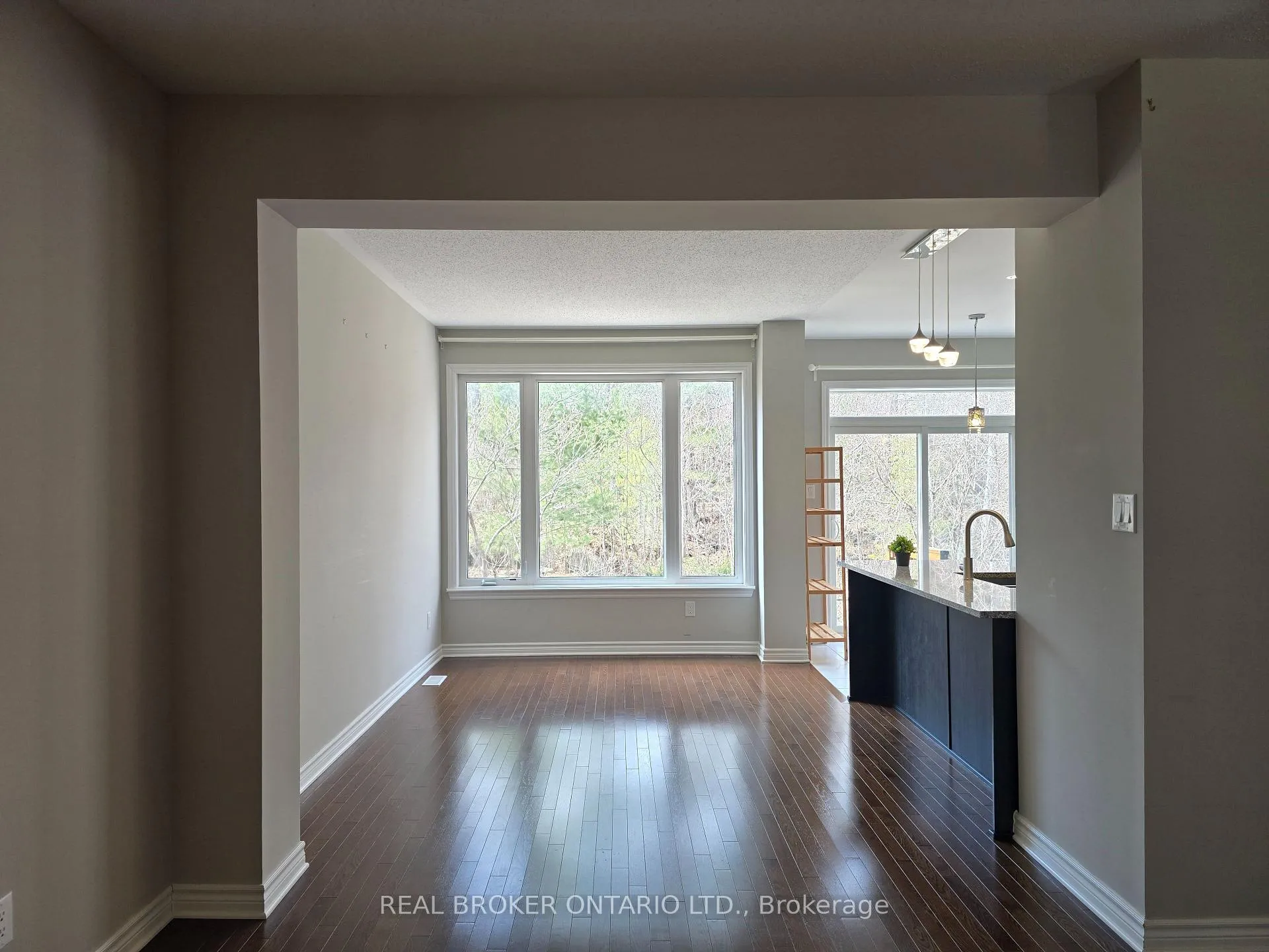 Photo 8 of 888 Fletcher Circle, Ottawa, Kanata - Kanata Lakes/Heritage Hills — HOMEH