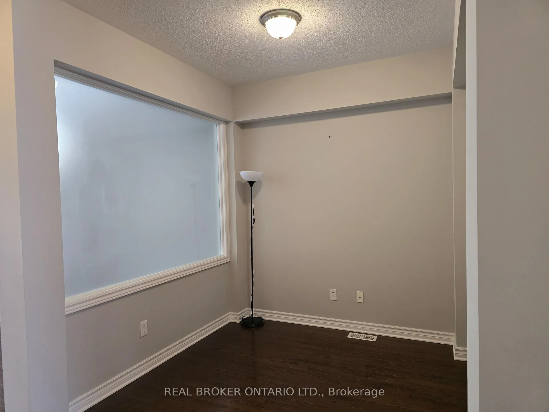 Photo 10 of 888 Fletcher Circle, Ottawa, Kanata - Kanata Lakes/Heritage Hills — HOMEH