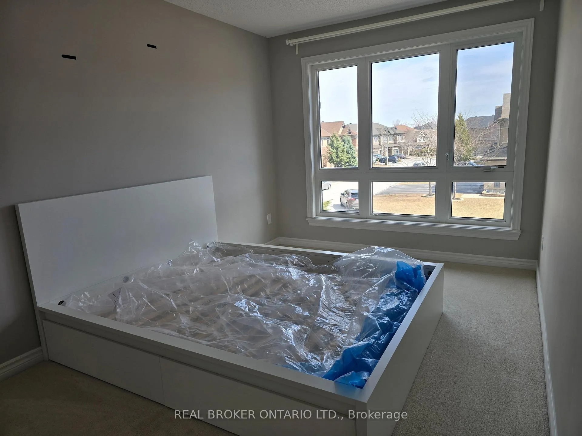 Photo 13 of 888 Fletcher Circle, Ottawa, Kanata - Kanata Lakes/Heritage Hills — HOMEH