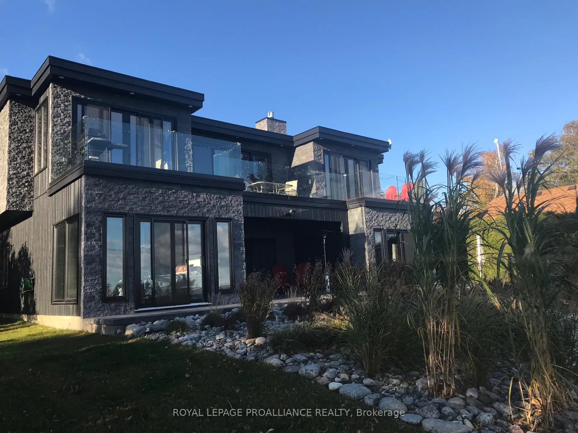 Photo 1 of 621 Barcovan Beach Road, Brighton — HOMEH
