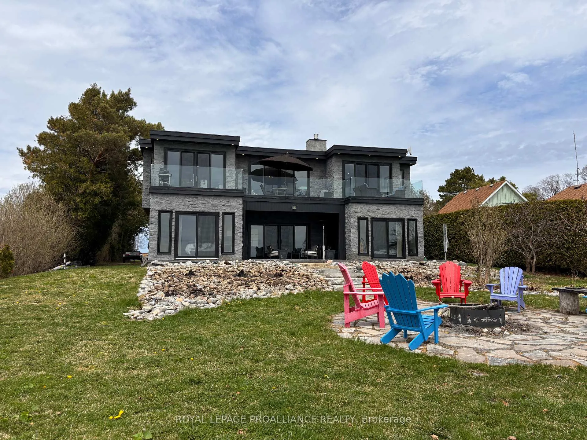 Photo 3 of 621 Barcovan Beach Road, Brighton — HOMEH