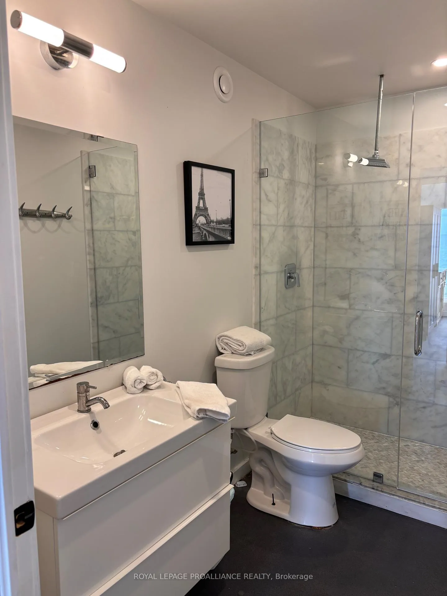 Photo 30 of 621 Barcovan Beach Road, Brighton — HOMEH