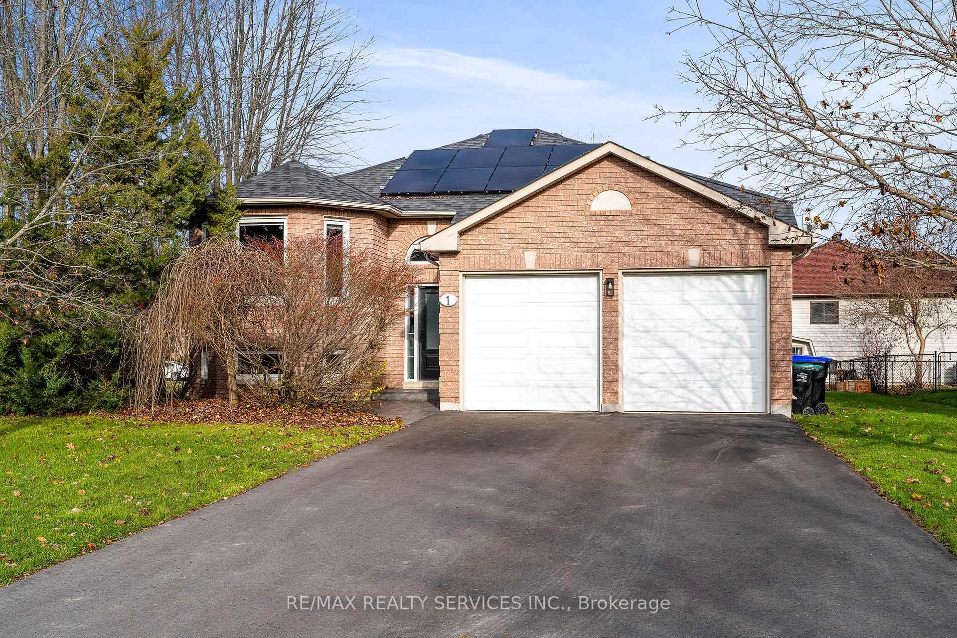 Photo 10 of 1 Acorn Crescent, Wasaga Beach — HOMEH