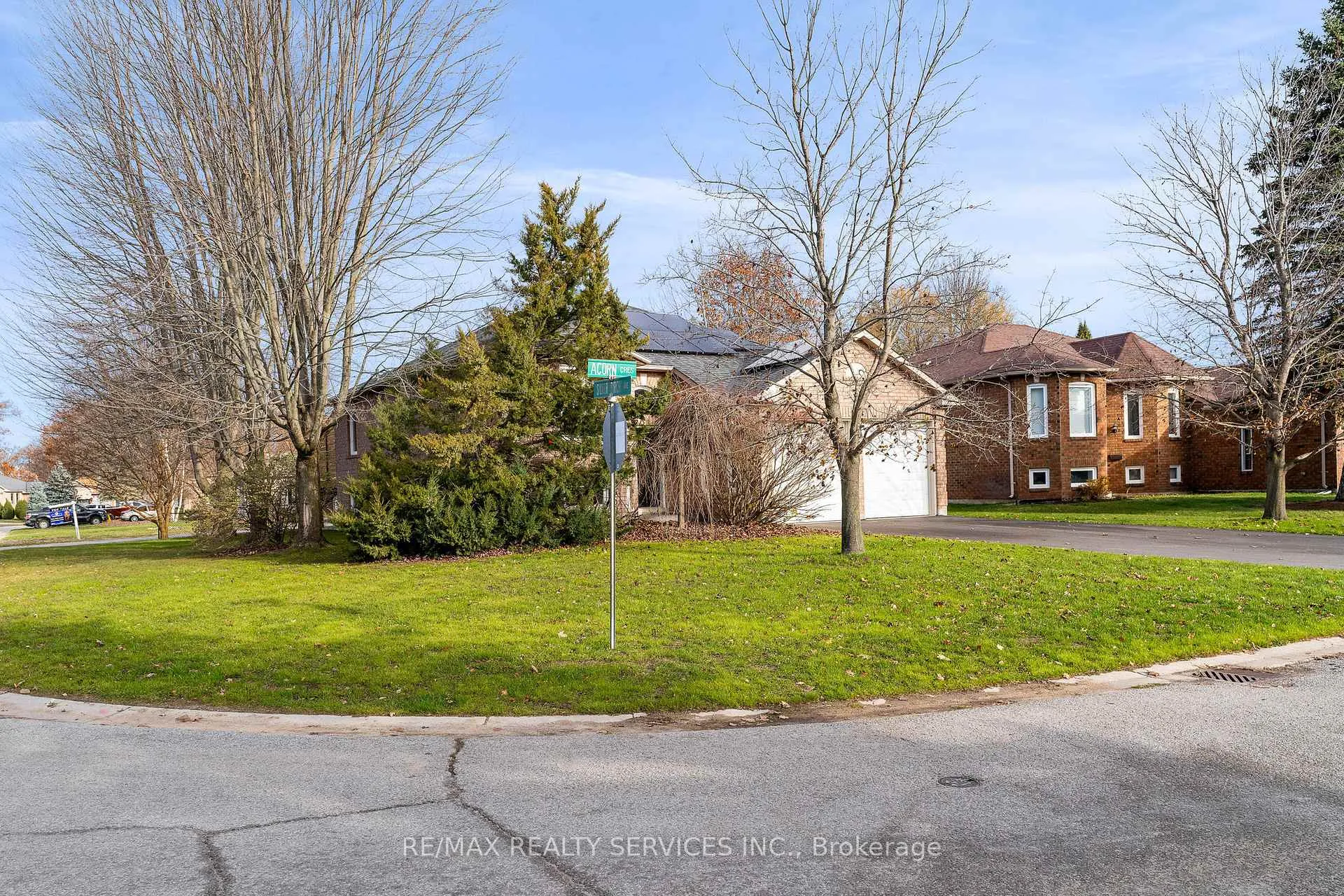 Photo 11 of 1 Acorn Crescent, Wasaga Beach — HOMEH