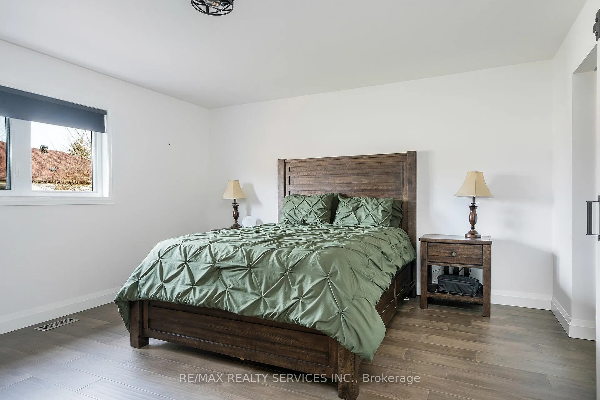 Photo 14 of 1 Acorn Crescent, Wasaga Beach — HOMEH