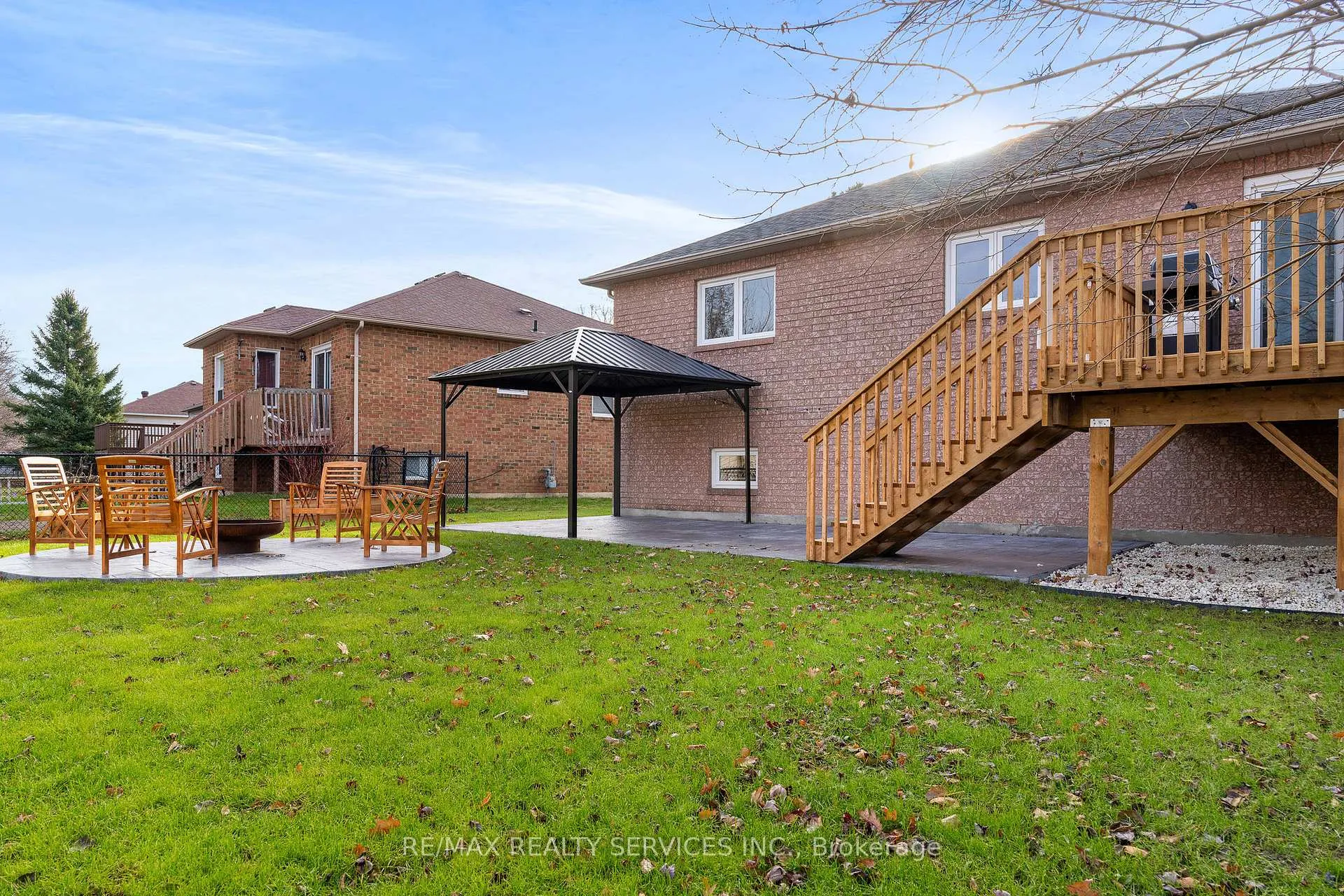 Photo 24 of 1 Acorn Crescent, Wasaga Beach — HOMEH