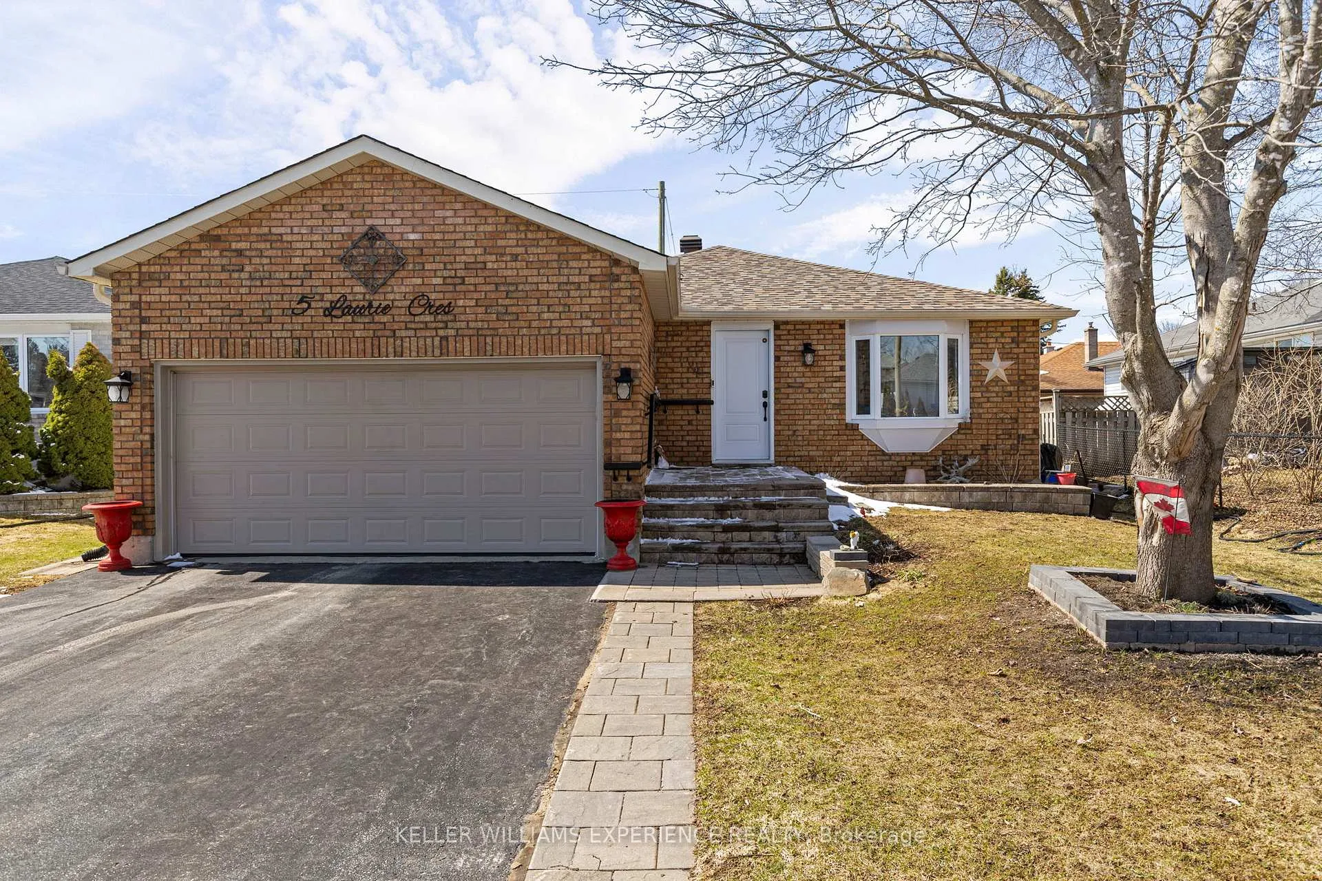 Photo 1 of 5 Laurie Crescent, Barrie, Wellington — HOMEH