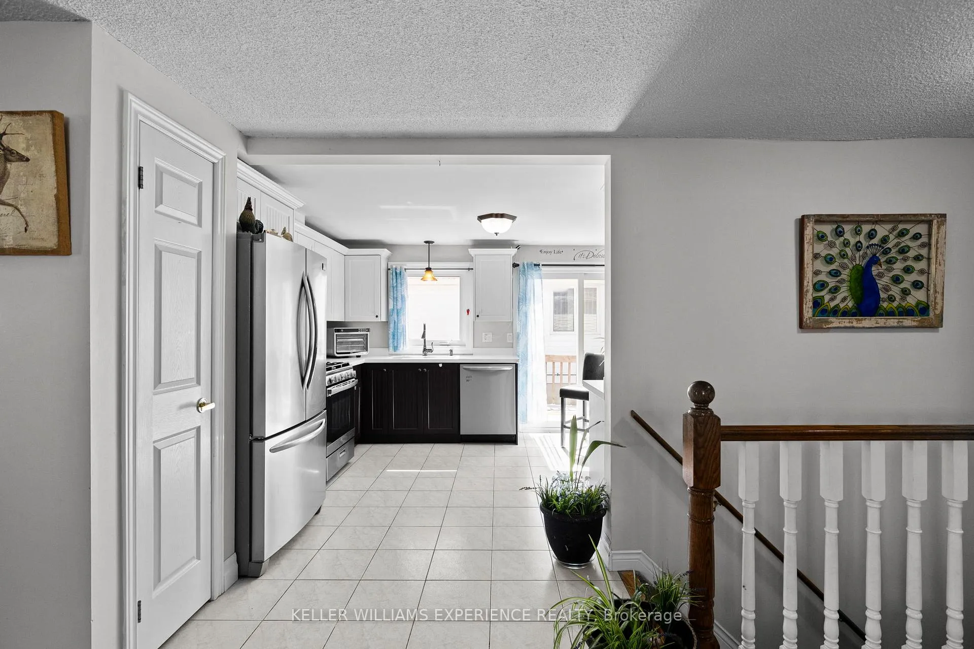 Photo 6 of 5 Laurie Crescent, Barrie, Wellington — HOMEH
