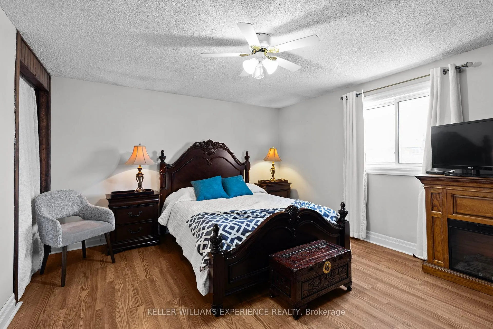 Photo 12 of 5 Laurie Crescent, Barrie, Wellington — HOMEH