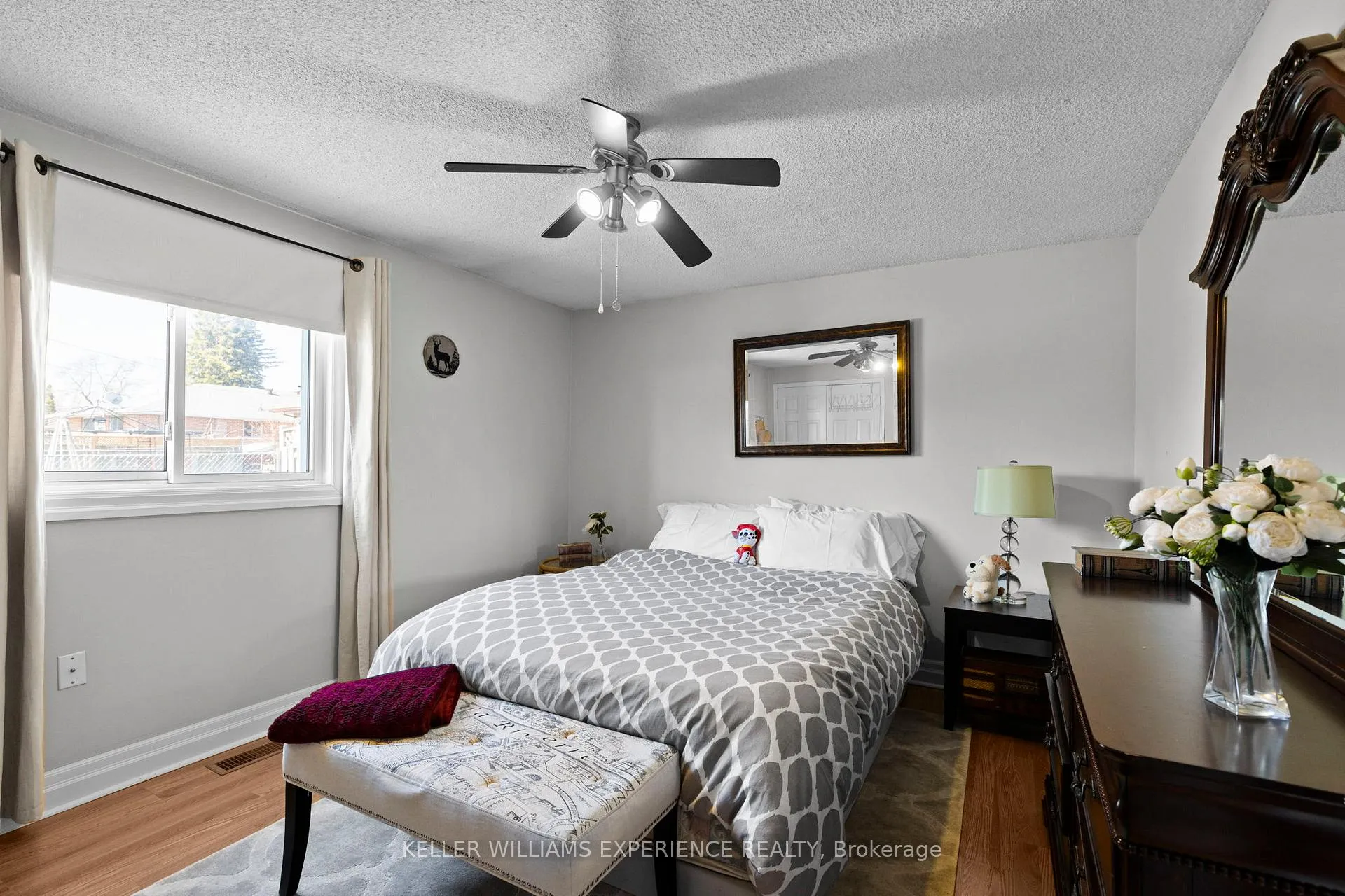 Photo 16 of 5 Laurie Crescent, Barrie, Wellington — HOMEH