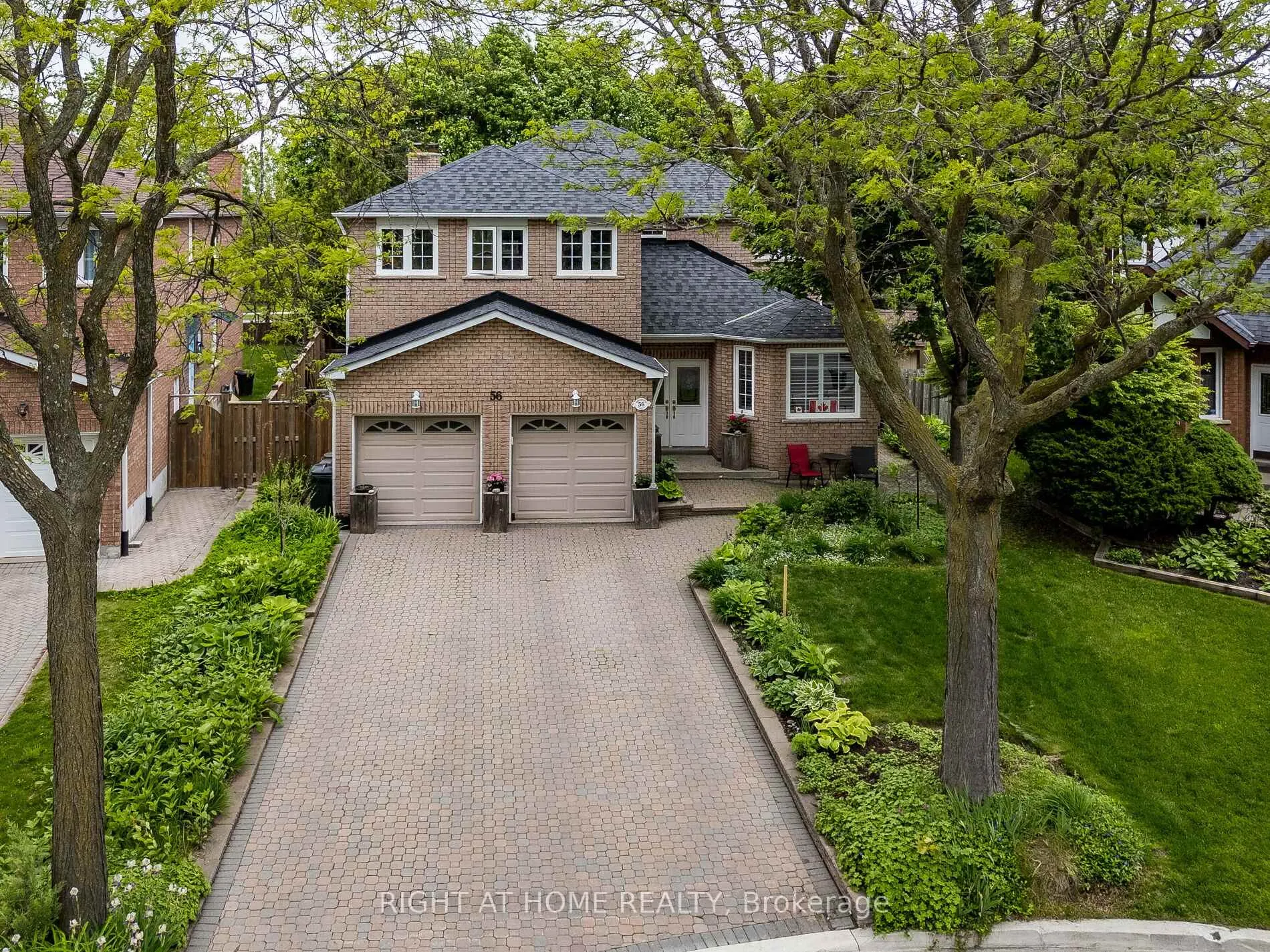 Photo 3 of 56 Soho Crescent, Markham, Markville — HOMEH