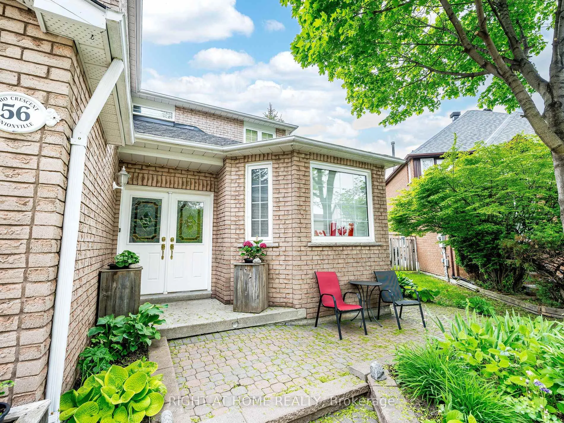 Photo 4 of 56 Soho Crescent, Markham, Markville — HOMEH