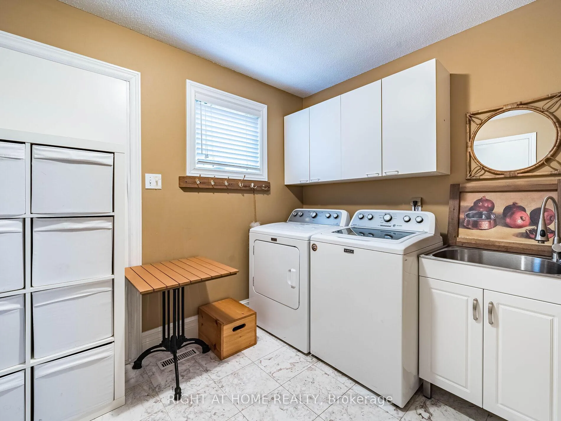 Photo 24 of 56 Soho Crescent, Markham, Markville — HOMEH