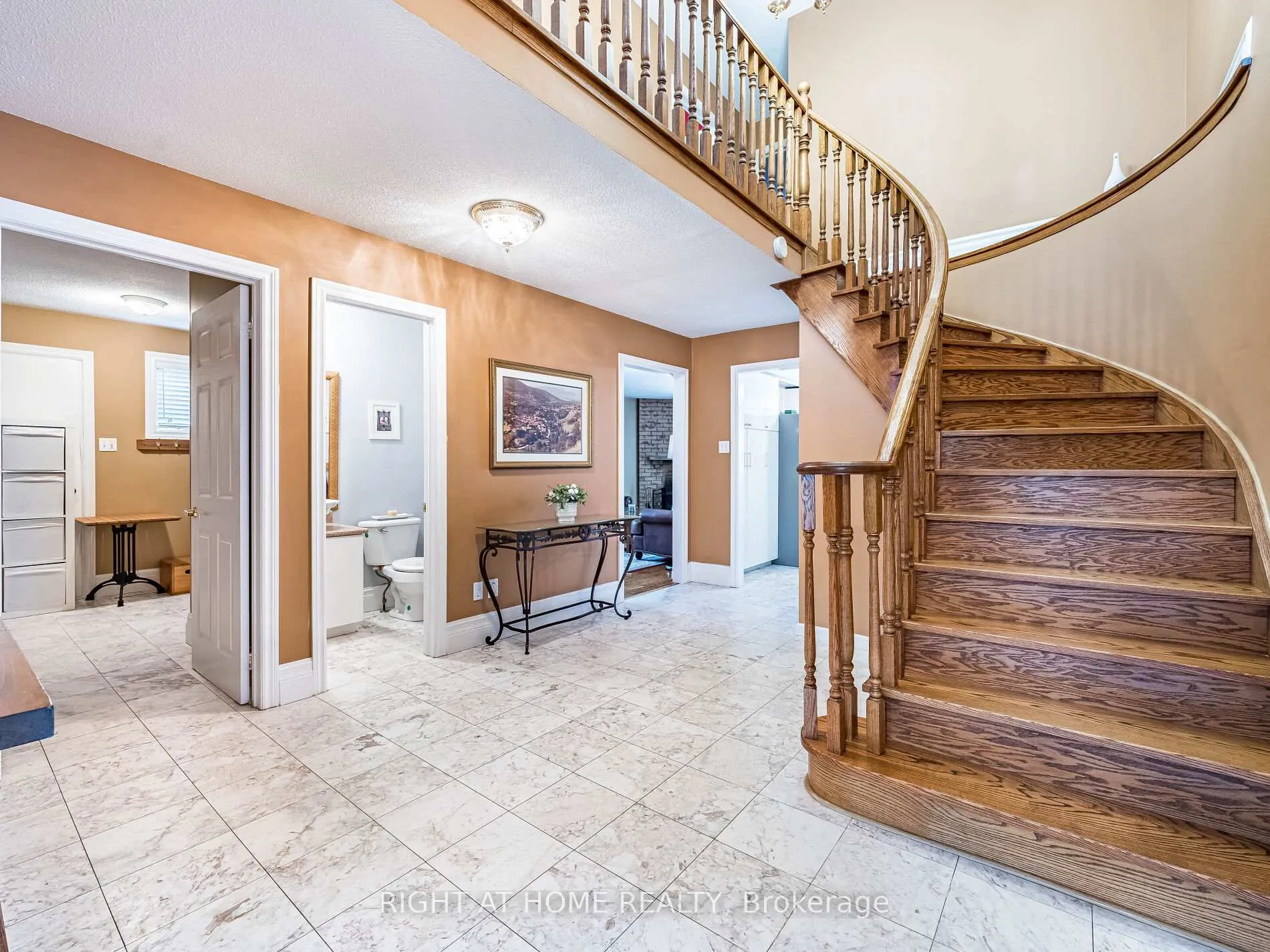 Photo 26 of 56 Soho Crescent, Markham, Markville — HOMEH