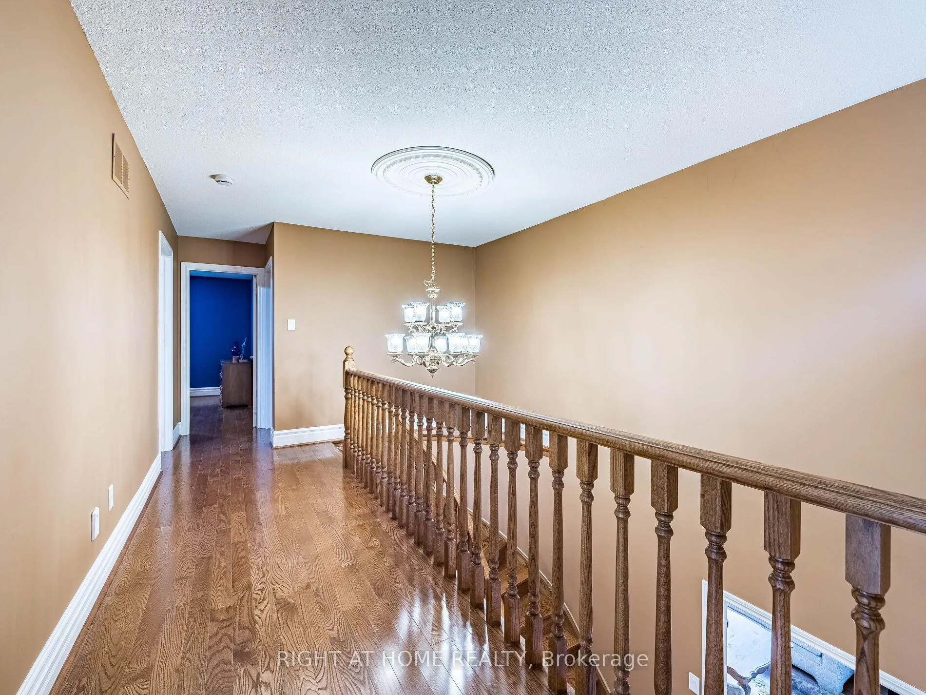 Photo 27 of 56 Soho Crescent, Markham, Markville — HOMEH