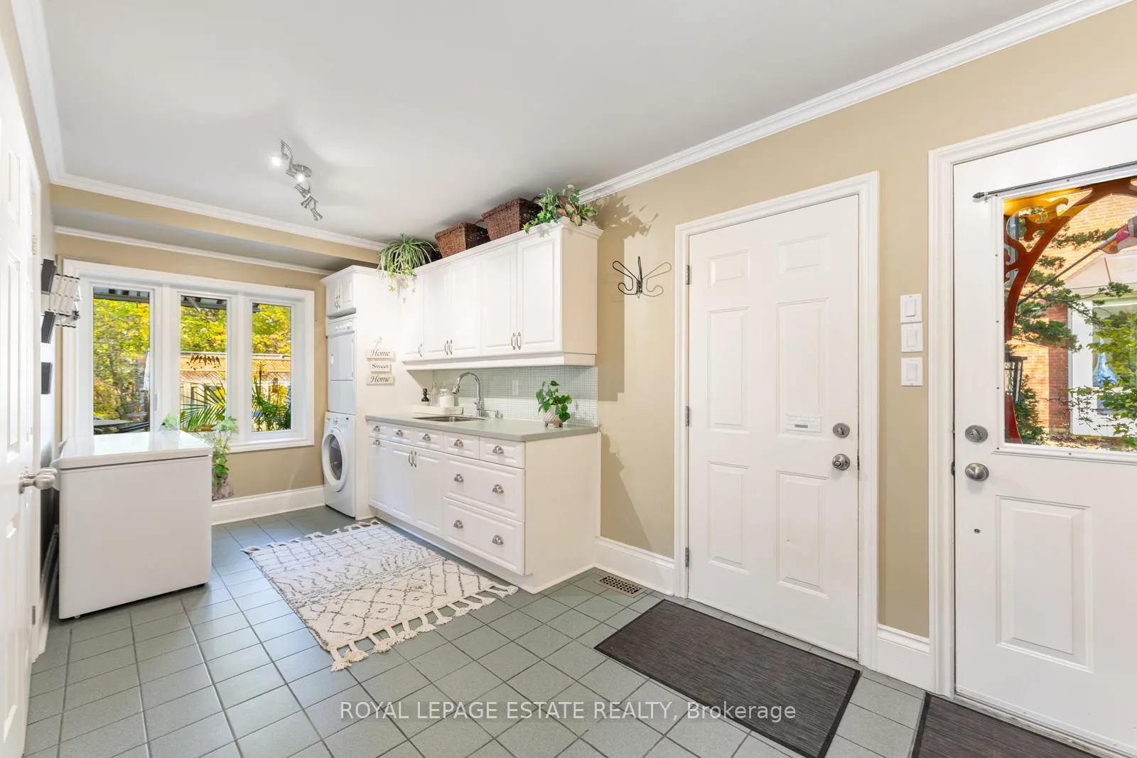 Photo 16 of 6 Bracken Avenue, Toronto, The Beaches — HOMEH